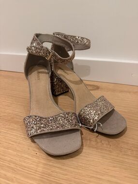 Old Navy Glitter Block Heel Sandals in Rose